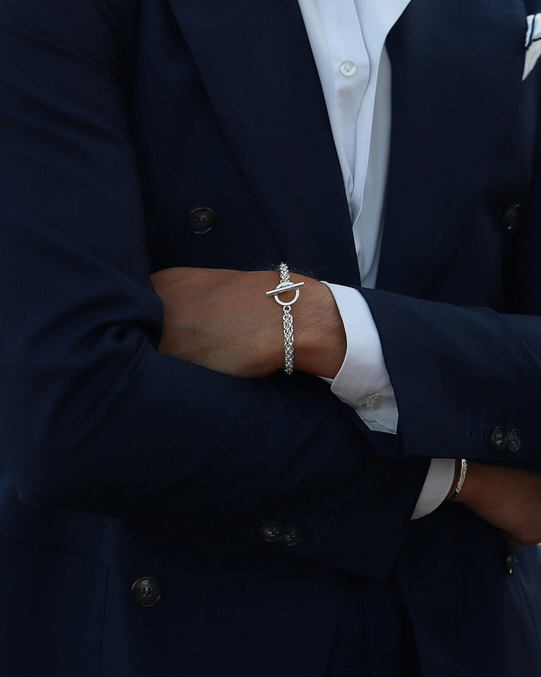 T-bar Chain Bracelet in Sterling Silver plated-316L stainless steel from Waldor & Co. The model is Avant Chain Polished.